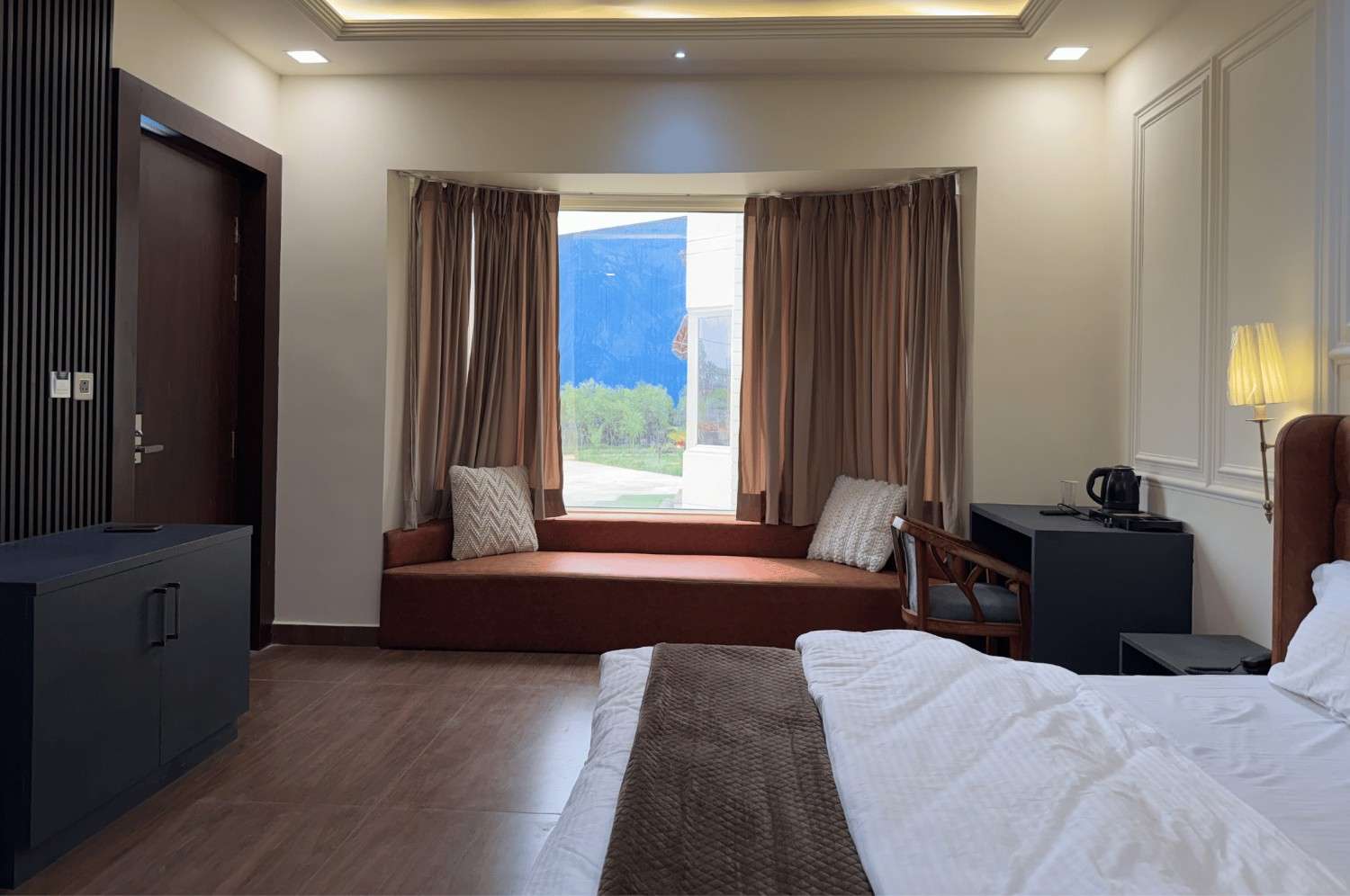 Room 05