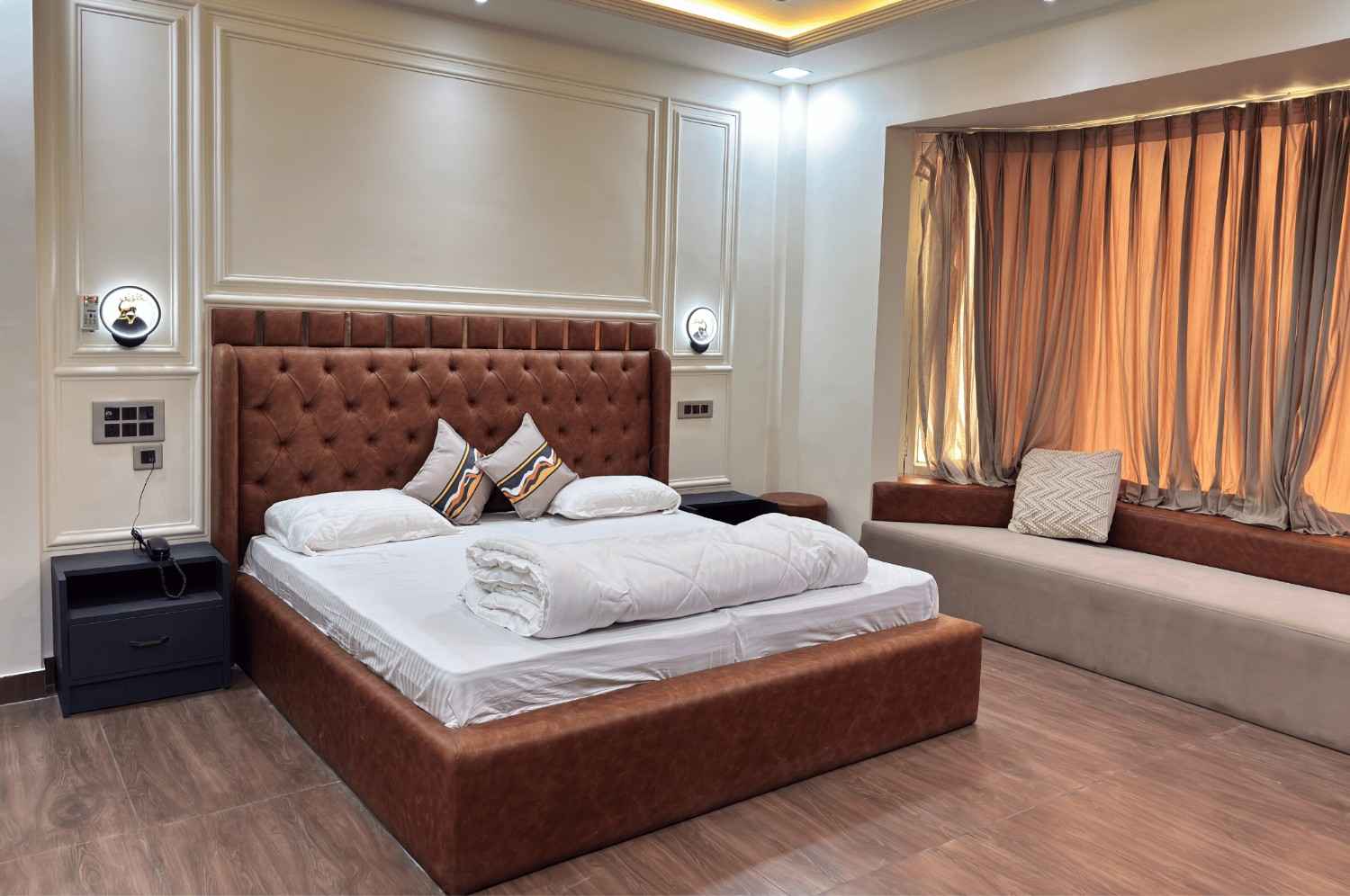 Room 03